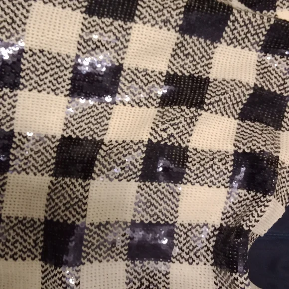 Vineyard Vines Skirt size medium New with Tags - Picture 6 of 6